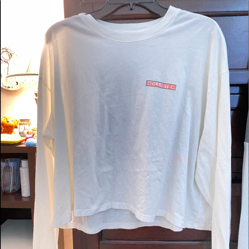 Hollister tee crop top